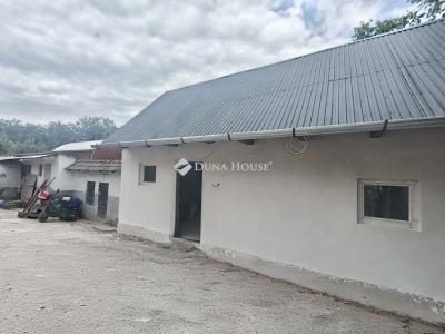Eladó családi ház Tura