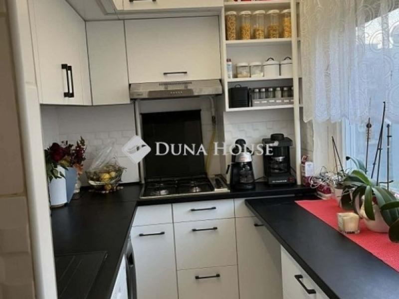 Eladó lakás Dunaújváros