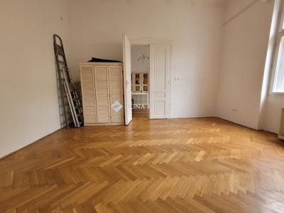 Eladó lakás Pécs