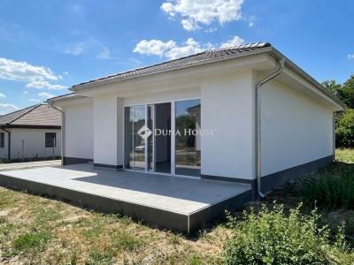 Eladó családi ház Balatonszabadi