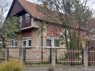 Eladó családi ház Jászkisér