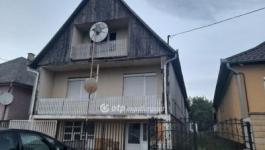 Eladó családi ház Ajak