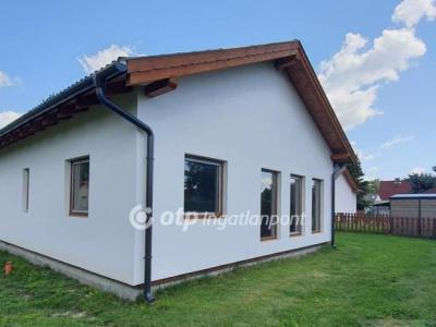 Eladó ikerház Balatonmáriafürdő