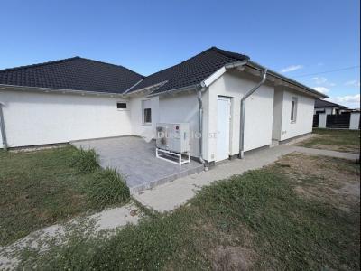 Eladó ikerház Halásztelek