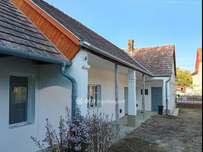 Eladó családi ház Aba