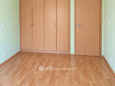 Eladó lakás Százhalombatta