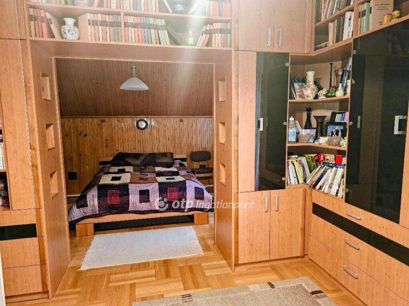 Eladó családi ház Pécs