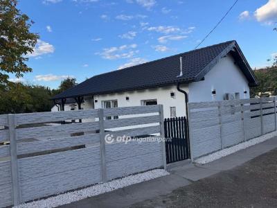 Eladó családi ház Tápiószele