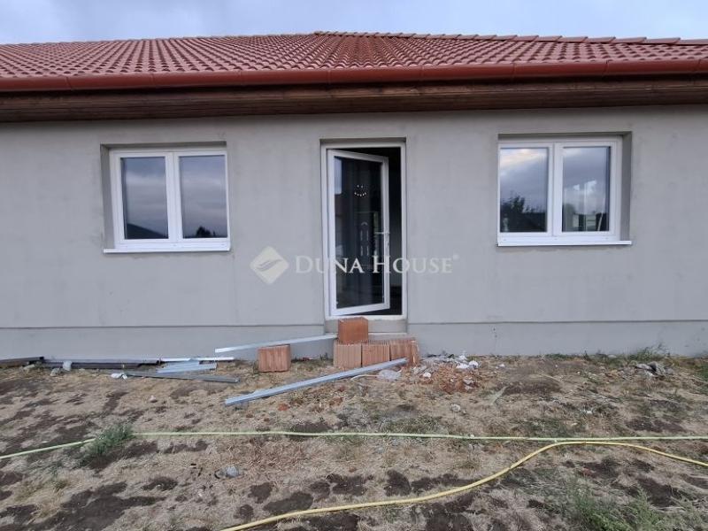 Eladó lakás Kartal
