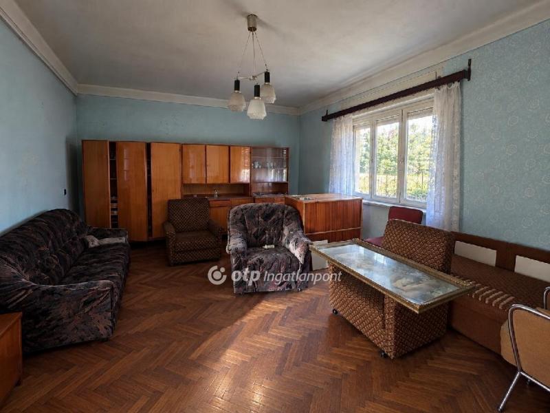 Eladó családi ház Győr