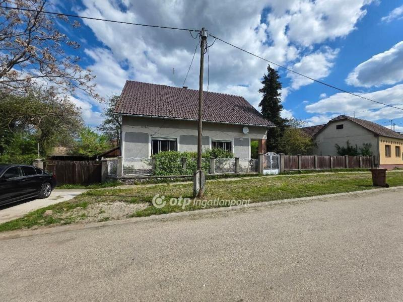 Eladó családi ház Nagybörzsöny