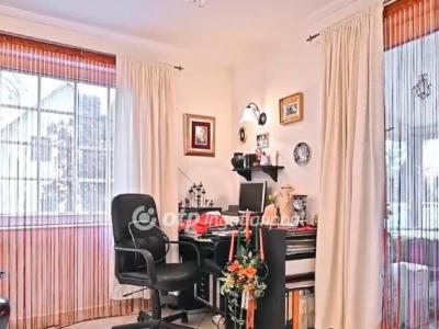 Eladó családi ház Pomáz