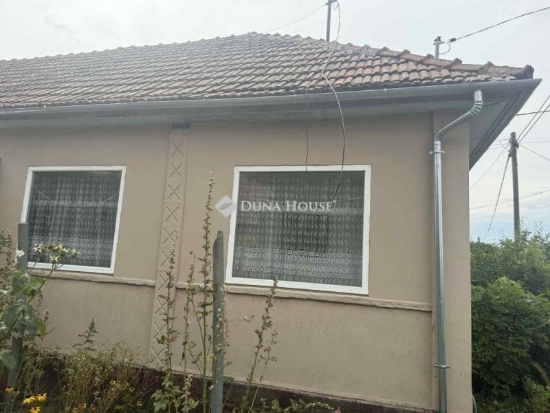 Eladó családi ház Szentlőrinckáta