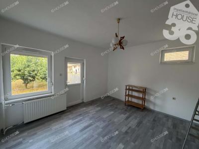 Eladó családi ház Zomba