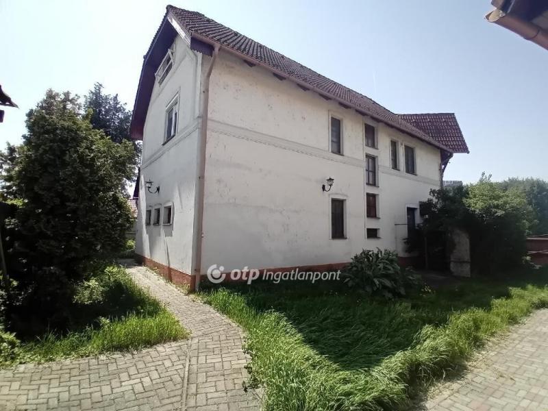 Eladó családi ház Berettyóújfalu