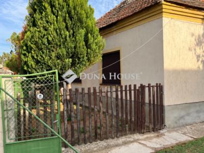 Eladó családi ház Enese