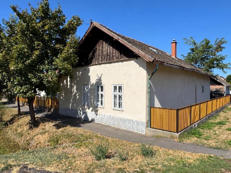 Eladó családi ház Nádudvar