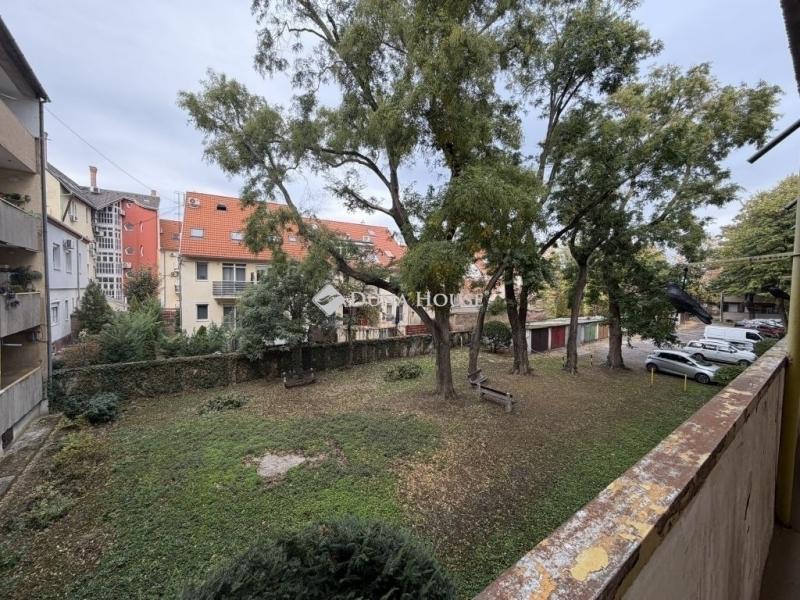 Eladó lakás Pécs