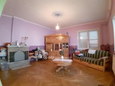 Eladó családi ház - 8600 Siófok
