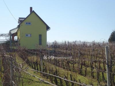 Eladó családi ház - 8652 Siójut