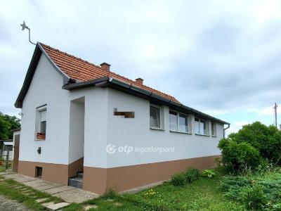 Eladó családi ház - 4002 Debrecen
