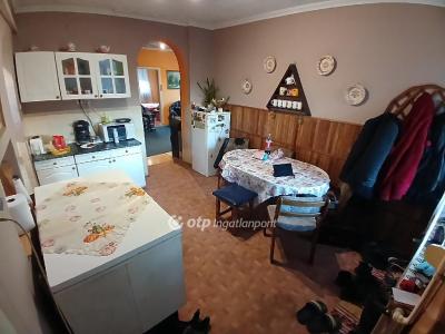Eladó családi ház - 4495 Döge, Virág utca