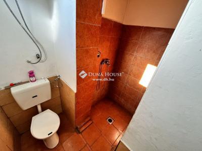 Eladó családi ház - 2700 Cegléd