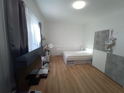 Eladó sorház - 2700 Cegléd
