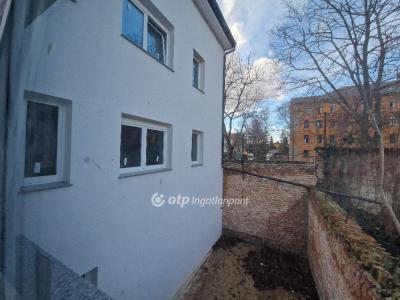 Eladó egyéb iroda - 9400 Sopron