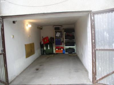 Eladó egyedi garázs - 7632 Pécs, Melinda utca