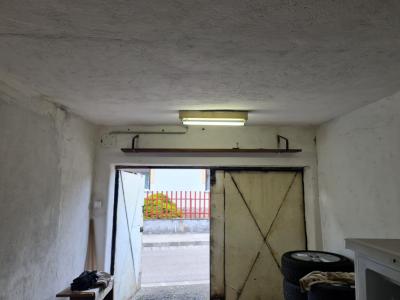 Eladó egyedi garázs - 7634 Pécs