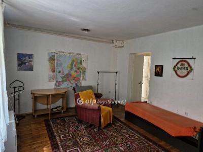 Eladó lakás - 7100 Szekszárd