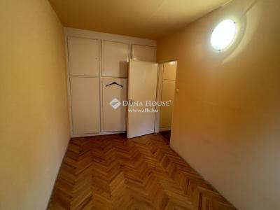 Eladó lakás - 7624 Pécs