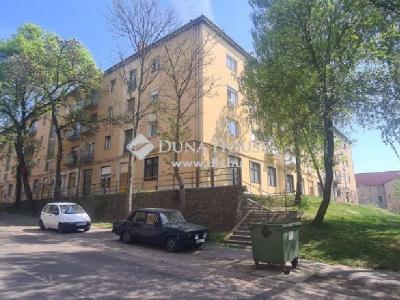Eladó lakás - 7300 Komló, Vörösmarty Mihály utca