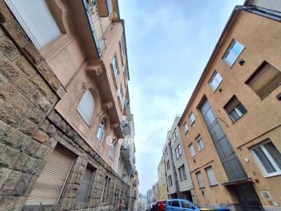 Eladó lakás - 1016 Budapest, I. kerület , Naphegy utca