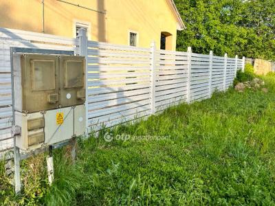 Eladó lakóövezeti telek - 8000 Székesfehérvár