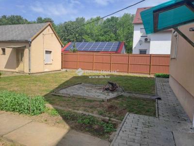 Eladó családi ház - 7940 Szentlőrinc