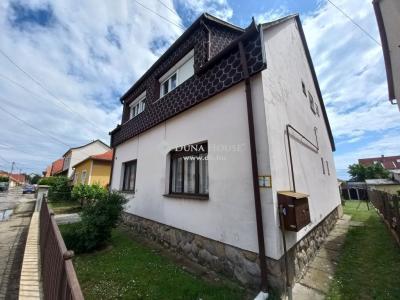 Eladó családi ház - 7634 Pécs, Hóvirág utca