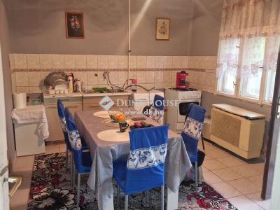 Eladó családi ház - 5126 Jászfényszaru