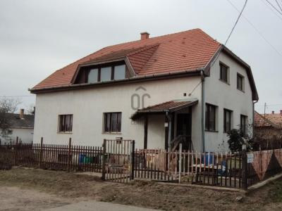 Eladó családi ház - 2162 Őrbottyán, Molnár Ferenc utca
