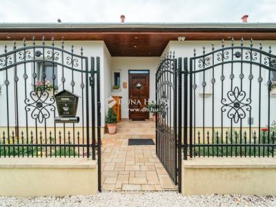 Eladó családi ház - 6000 Kecskemét