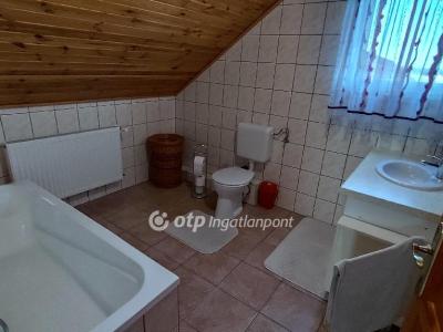Eladó családi ház - 9182 