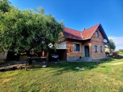 Eladó családi ház - 7940 Szentlőrinc, Baja utca