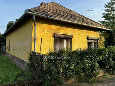 Eladó családi ház - 3388 Poroszló