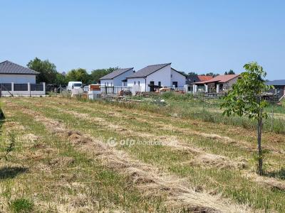 Eladó lakóövezeti telek - 8638 Balatonlelle