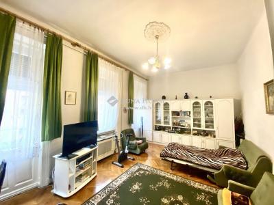 Eladó lakás - 1086 Budapest, VIII. kerület , Csobánc utca