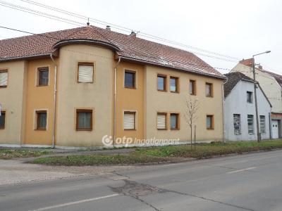 Eladó családi ház - 6725 Szeged