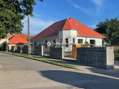 Eladó családi ház - 7150 Bonyhád