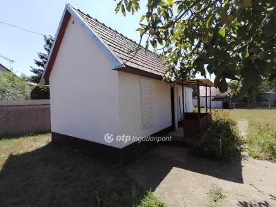 Eladó családi ház - 4251 Hajdúsámson
