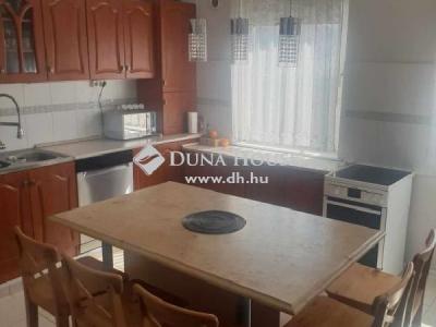 Eladó családi ház - 2700 Cegléd